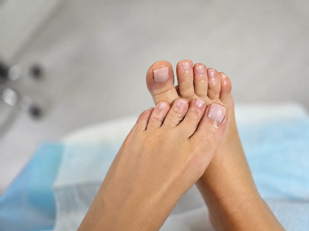 Verzorgde voeten na een pedicurebehandeling